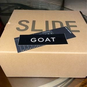 Size 6 Yeezy Pure' Slides